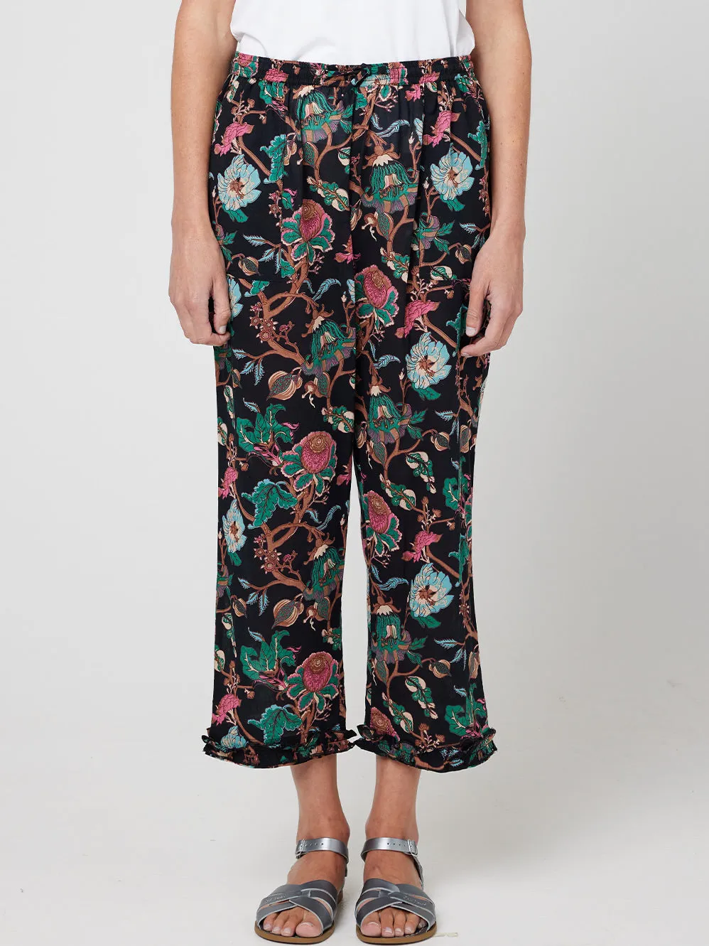 CAKE CAPRI RUFFLE PANT
