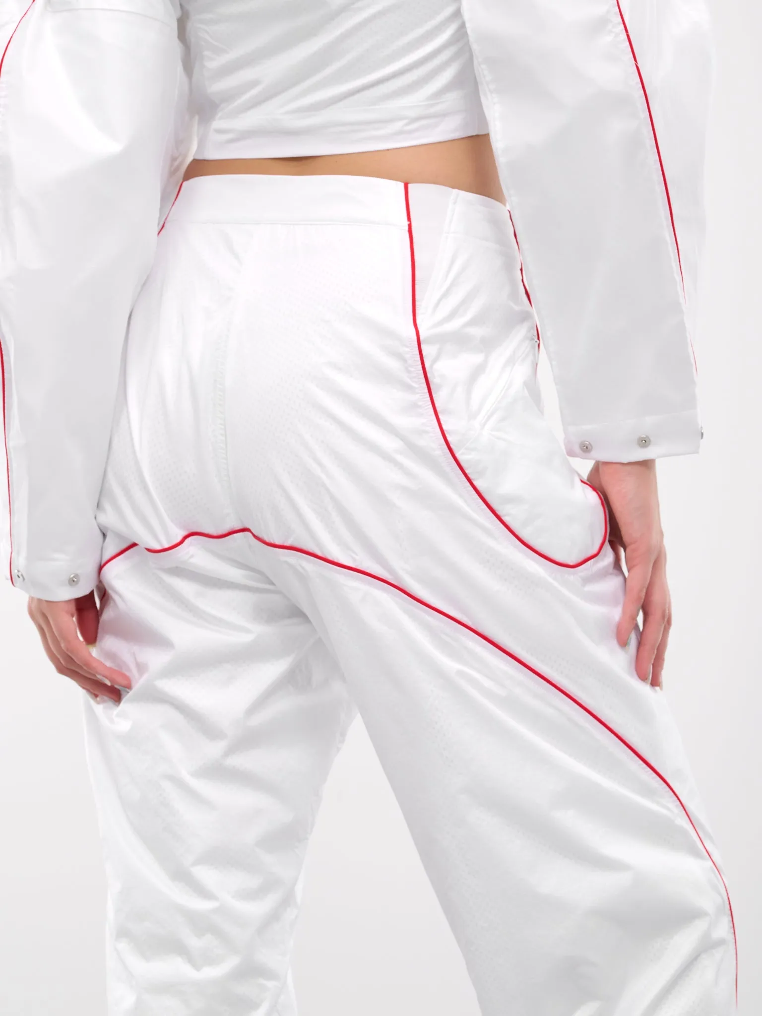 Jacquemus Le Bas De Jogging (FV5701-100-WHITE-UNIVERSITY-RE)